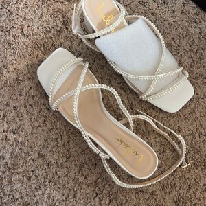 2.5" wrapped block heel